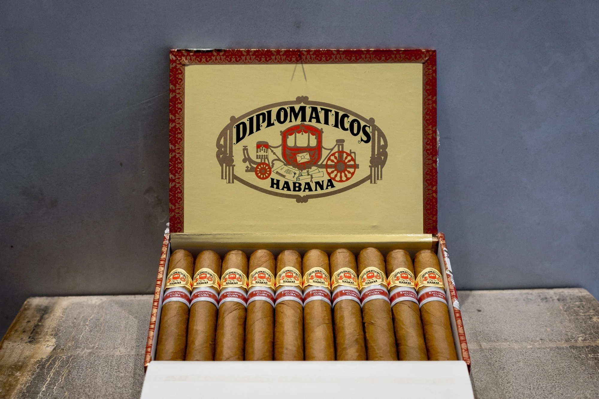 Diplomáticos · Excelencia Cigar (Ex. Cuba 2015)