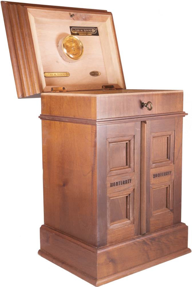 Hoyo de Monterrey · Replica De Humidor Antiguo1